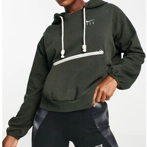 Nike Women's Dri-FIT Swoosh Fly Standard Issue Basketball Hoodie size S